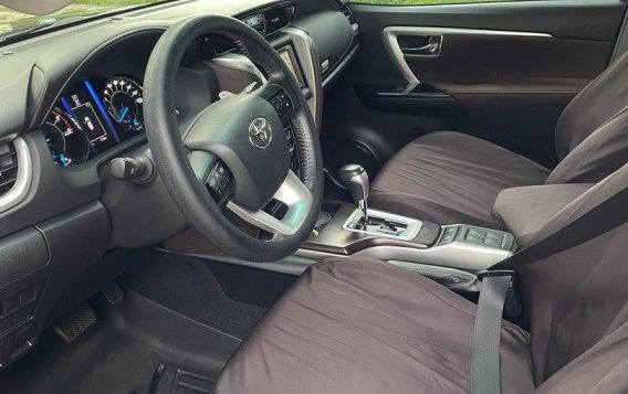 White Toyota Fortuner 2018 for sale in Quezon City-9