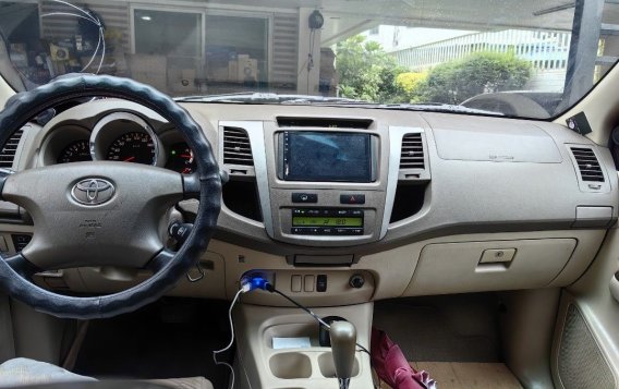 White Toyota Fortuner 2006 for sale in Quezon City-4