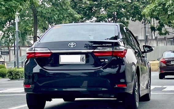 White Toyota Corolla altis 2018 for sale in Makati-3