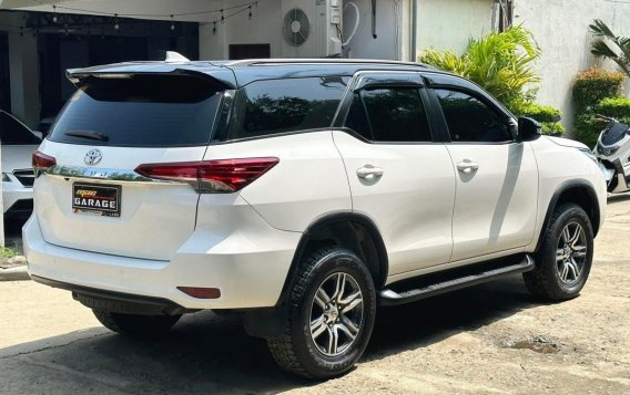 White Toyota Fortuner 2020 for sale in Manila-4
