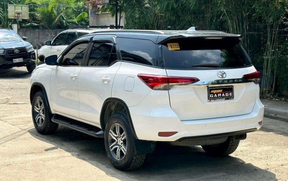 White Toyota Fortuner 2020 for sale in Manila-3