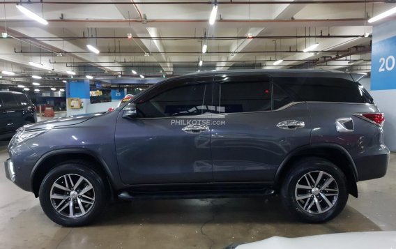 2018 Toyota Fortuner  2.4 V Diesel 4x2 AT in Quezon City, Metro Manila-5