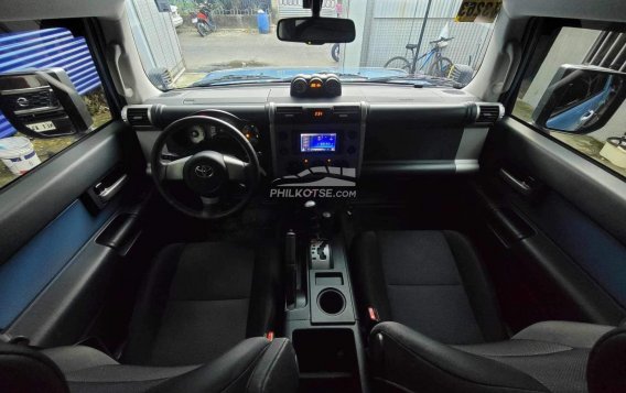 2016 Toyota FJ Cruiser  4.0L V6 in Manila, Metro Manila-7