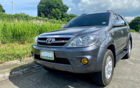 Selling White Toyota Fortuner 2006 in Caloocan-7