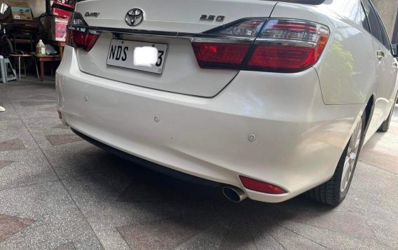 Pearl White Toyota Camry 2016 for sale in Manila-3