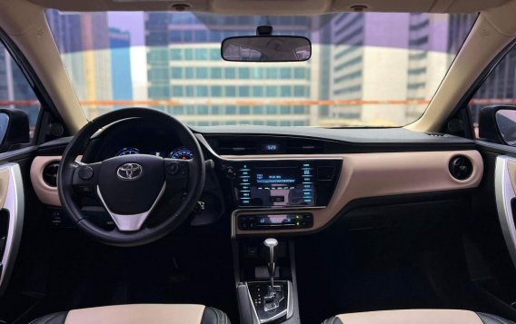 Sell White 2018 Toyota Corolla in Makati-8