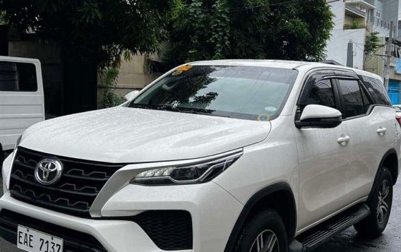 Selling White Toyota Fortuner 2022 in Quezon City