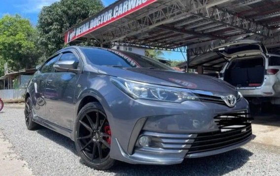 Sell White 2018 Toyota Corolla altis in Manila