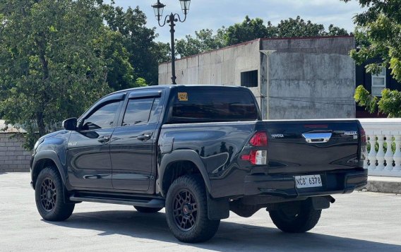 White Toyota Hilux 2018 for sale in Parañaque-5