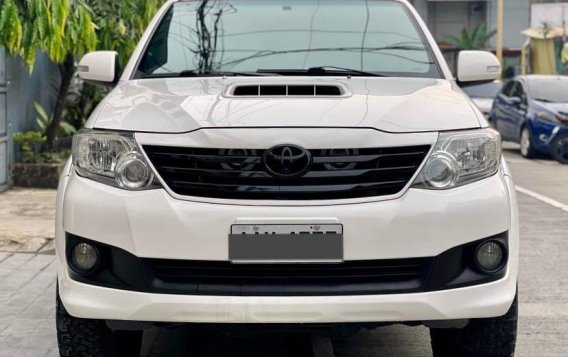 Sell White 2014 Toyota Fortuner in Manila-1