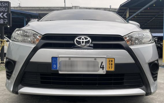 2017 Toyota Yaris  1.3 E AT in Quezon City, Metro Manila-1