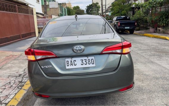 Selling White Toyota Vios 2022 in Quezon City-3