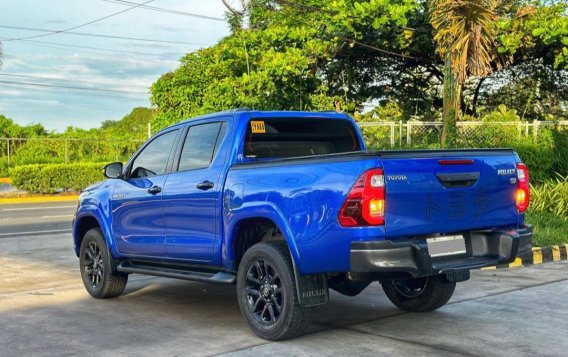 Selling White Toyota Hilux 2020 in Manila-5