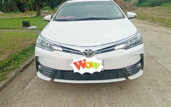 2018 Toyota Corolla Altis V 1.6 White Pearl  in Bacoor, Cavite