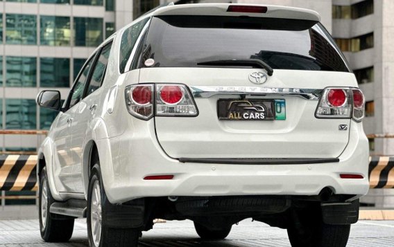 Sell White 2014 Toyota Fortuner in Makati-3