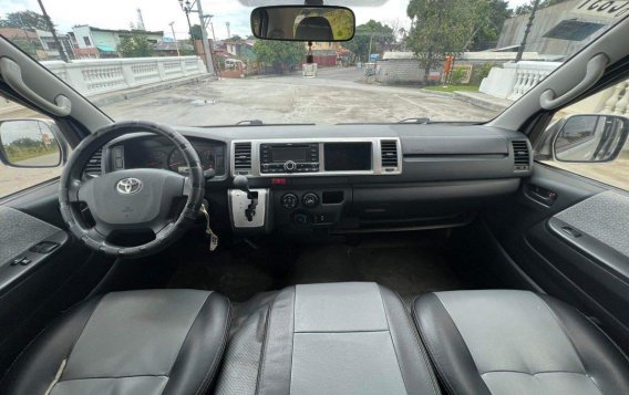 White Toyota Hiace 2016 for sale in Parañaque-6
