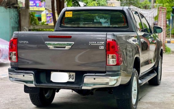 White Toyota Hilux 2020 for sale in Manila-4