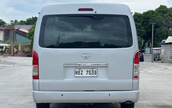 White Toyota Hiace 2016 for sale in Parañaque-1