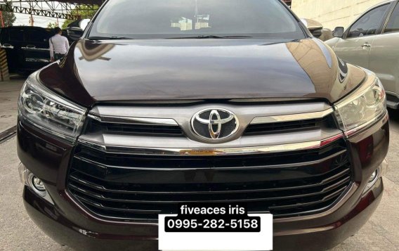 White Toyota Innova 2018 for sale in Mandaue-1