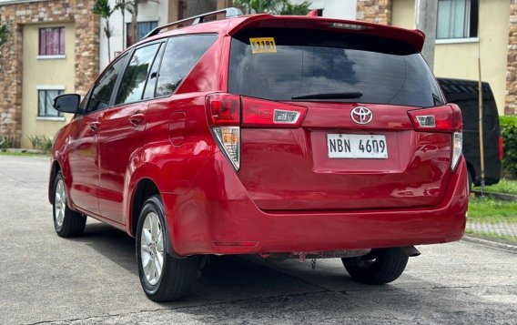 Selling White Toyota Innova 2017 in Pasig-3