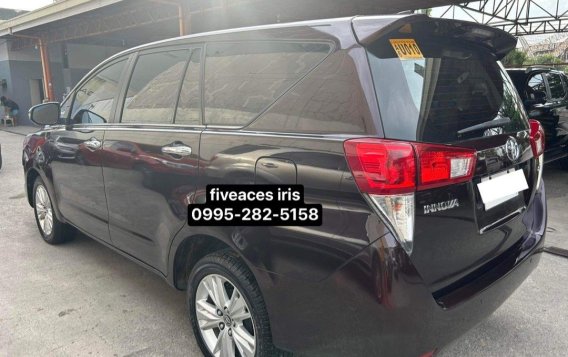 White Toyota Innova 2018 for sale in Mandaue-3