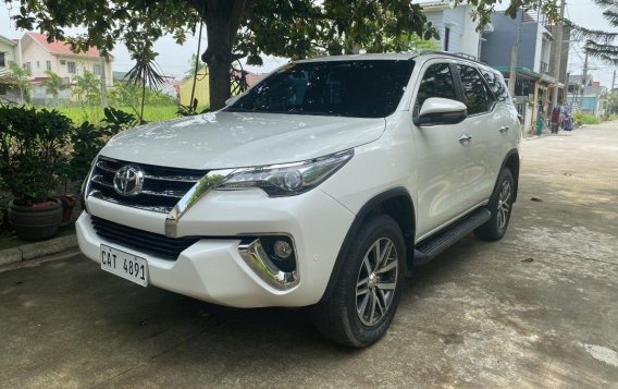 Sell Pearl White 2020 Toyota Fortuner in Malolos-1