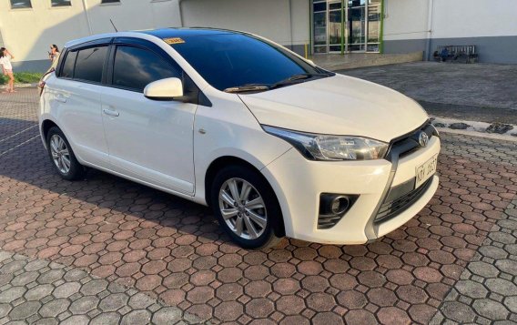 Selling White Toyota Yaris 2016 in Parañaque-2