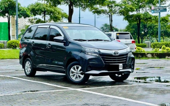 Sell White 2020 Toyota Avanza in Makati-2