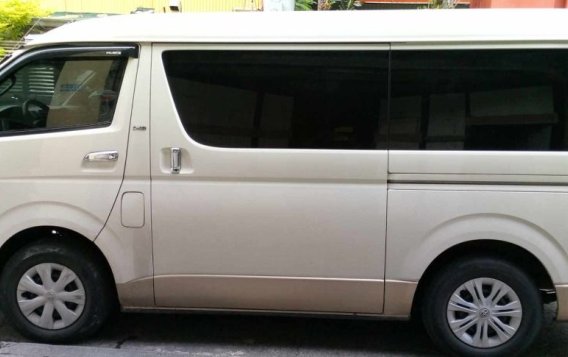 White Toyota Hiace Super Grandia 2010 for sale in Automatic-4