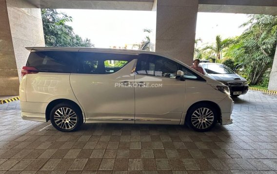 2016 Toyota Alphard  3.5 Gas AT in Valenzuela, Metro Manila