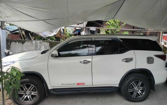 2016 Toyota Fortuner  2.4 G Diesel 4x2 AT in Valenzuela, Metro Manila