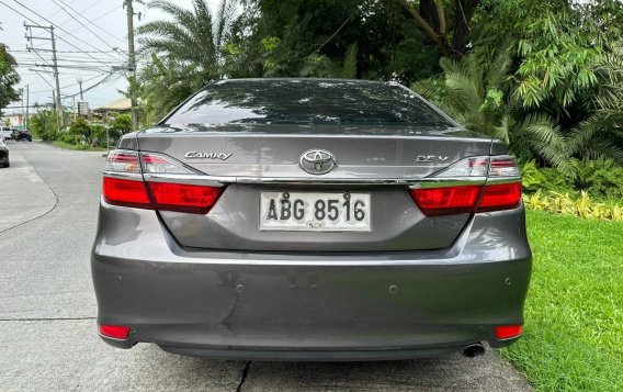 White Toyota Camry 2015 for sale in Las Piñas-3