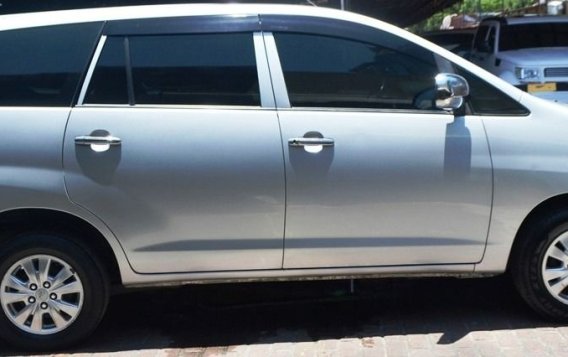 White Toyota Innova 2016 for sale in Manual-6