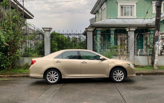 Sell White 2012 Toyota Camry in Mandaluyong-4
