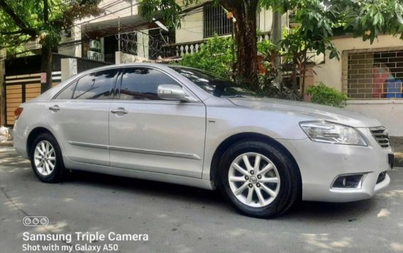 Sell White 2010 Toyota Camry in Quezon City-1