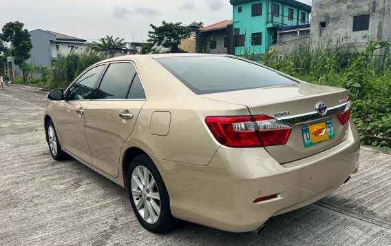 Sell White 2012 Toyota Camry in Mandaluyong-2