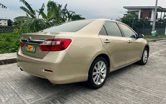 Sell White 2012 Toyota Camry in Mandaluyong-1