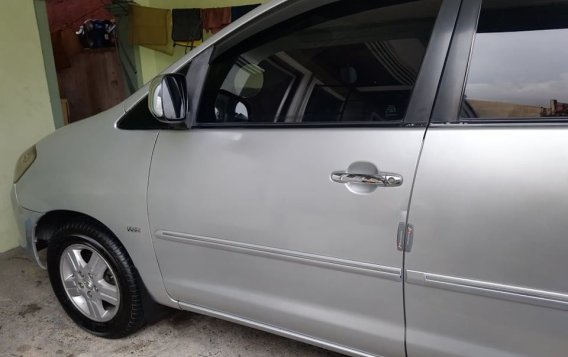 White Toyota Innova 2005 for sale in Automatic-7