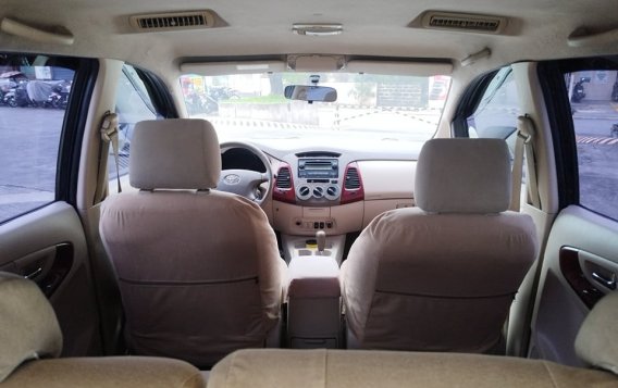 White Toyota Innova 2005 for sale in Automatic-3