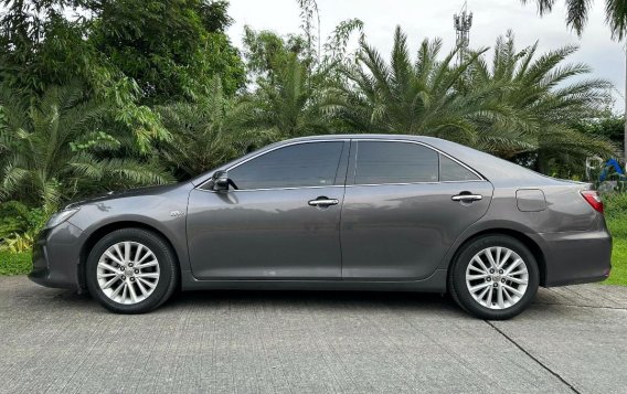 White Toyota Camry 2015 for sale in Las Piñas-2