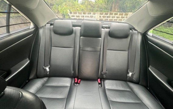 Sell White 2012 Toyota Camry in Mandaluyong-5