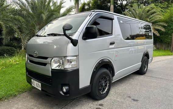 White Toyota Hiace 2019 for sale in Las Piñas-1