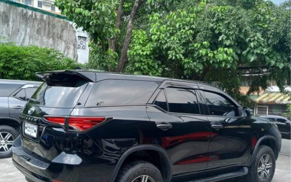 Selling White Toyota Fortuner 2021 in Pasig-5