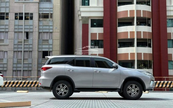 2017 Toyota Fortuner  2.4 G Diesel 4x2 AT in Makati, Metro Manila-5