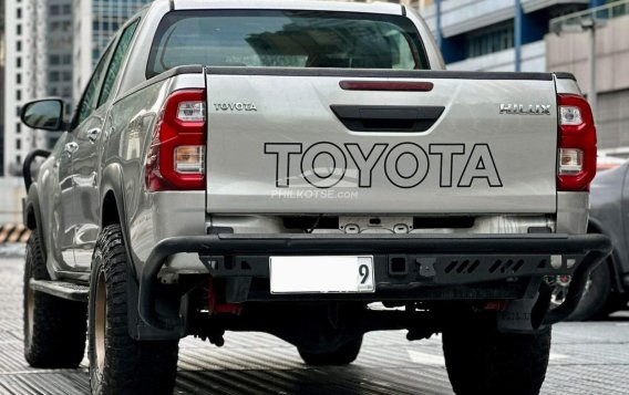 2019 Toyota Hilux 2.4 E 4x4 MT in Makati, Metro Manila-11