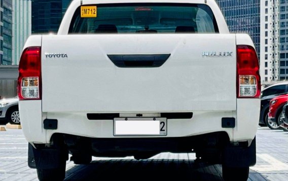 White Toyota Hilux 2019 for sale in Makati-3