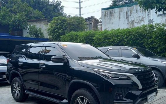 Selling White Toyota Fortuner 2021 in Pasig-1