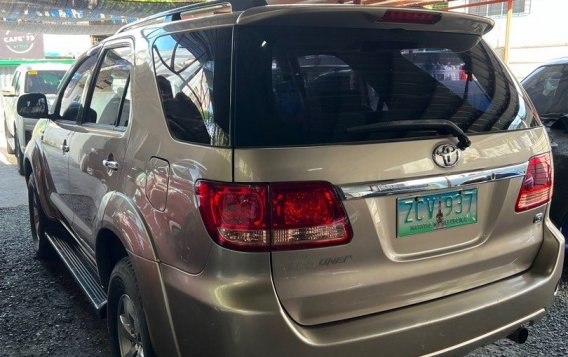 Silver Toyota Fortuner 2006 for sale in Pasay-3
