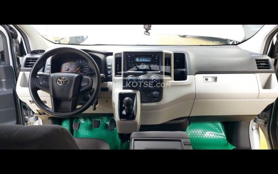 2020 Toyota Hiace  Commuter Deluxe in Cavite City, Cavite-3