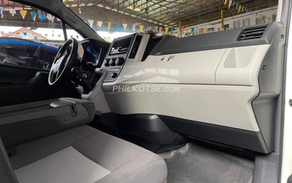 2020 Toyota Hiace  Commuter Deluxe in Cavite City, Cavite-6